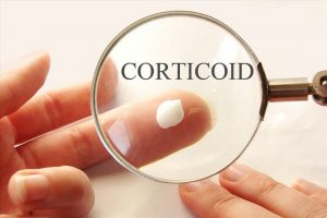 corticoid trong kem tri nam dong y