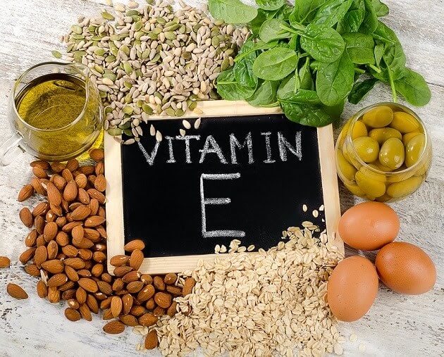 Cách trị nám chân sâu tại nhà với sự hỗ trợ vitamin E