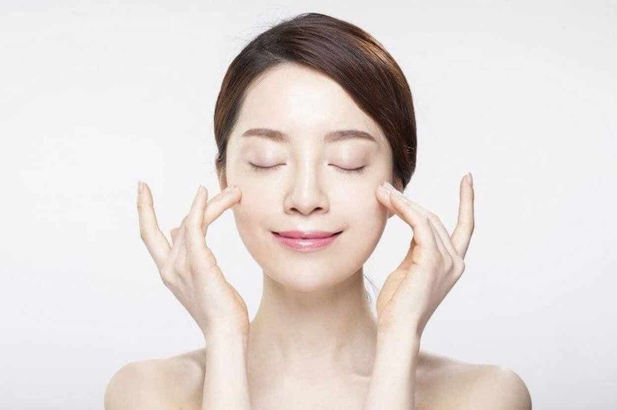 Tác dụng của vitamin C hỗ trợ trắng da