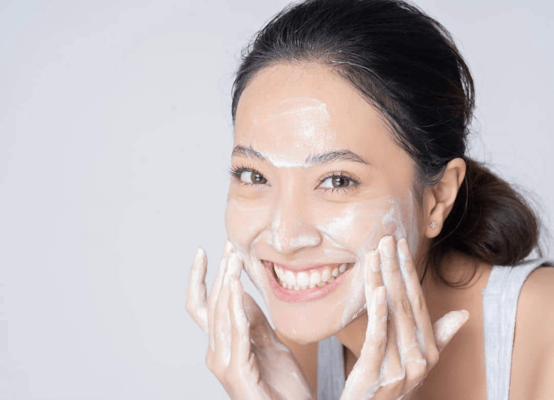 Luôn chăm sóc da mặt để tránh các bệnh tật